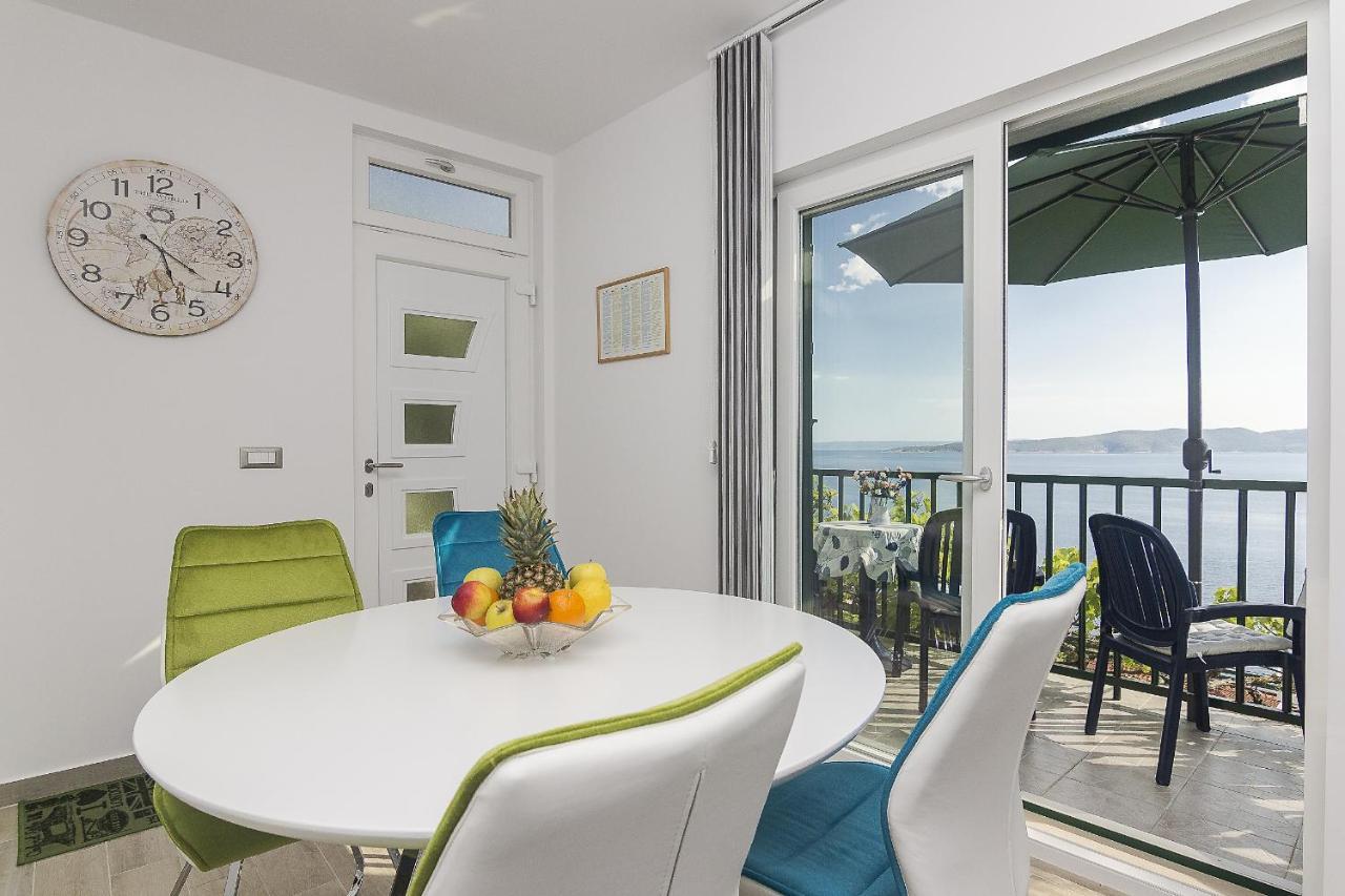 Apartments With A Parking Space Brela, Makarska - 11687 Exterior foto