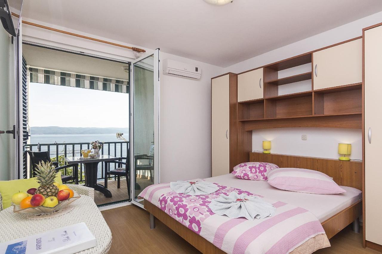 Apartments With A Parking Space Brela, Makarska - 11687 Exterior foto