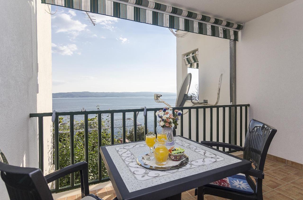 Apartments With A Parking Space Brela, Makarska - 11687 Exterior foto